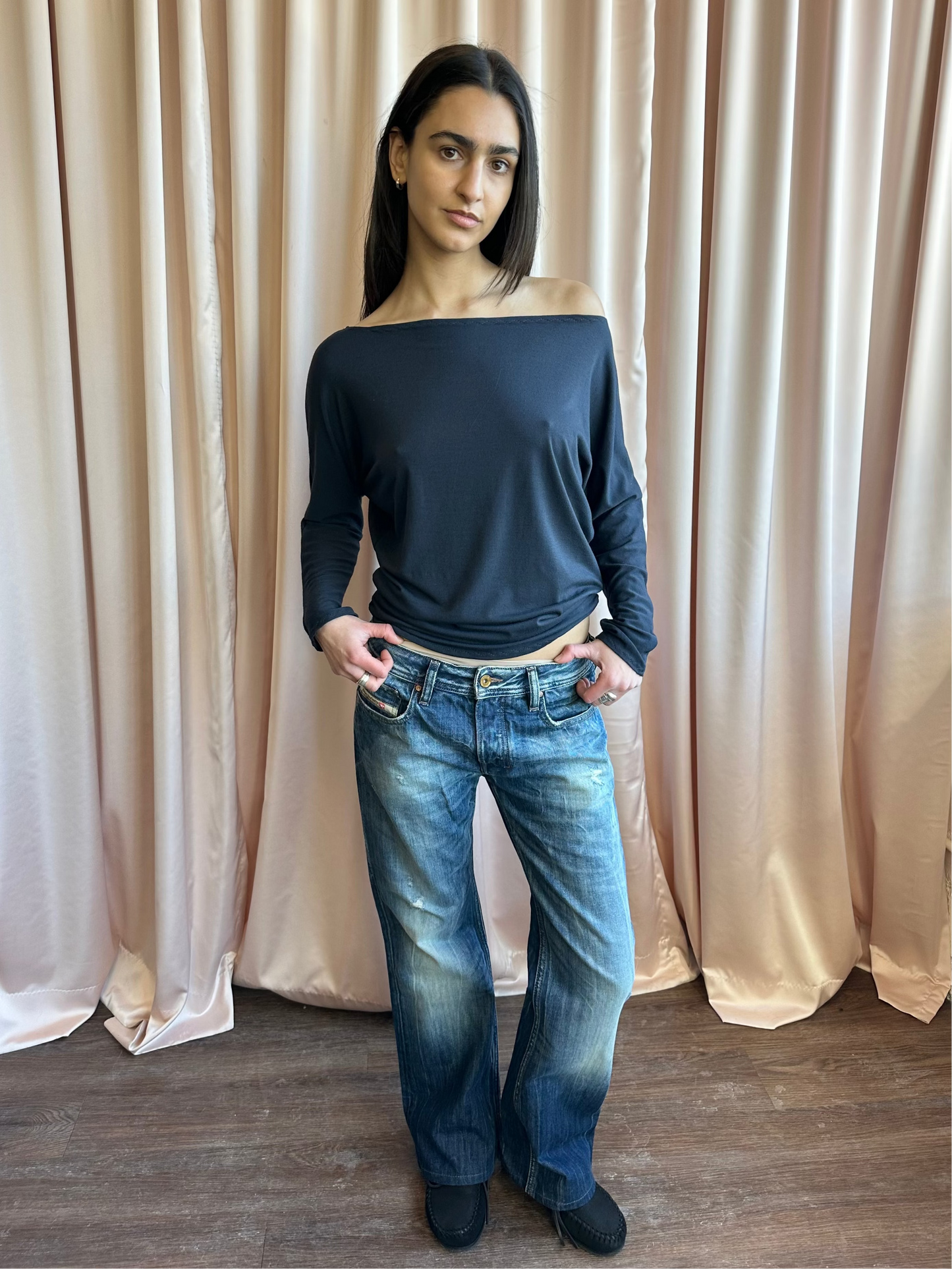 1990's Wide Neck Long Sleeve