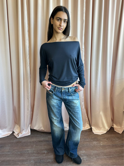 1990's Wide Neck Long Sleeve