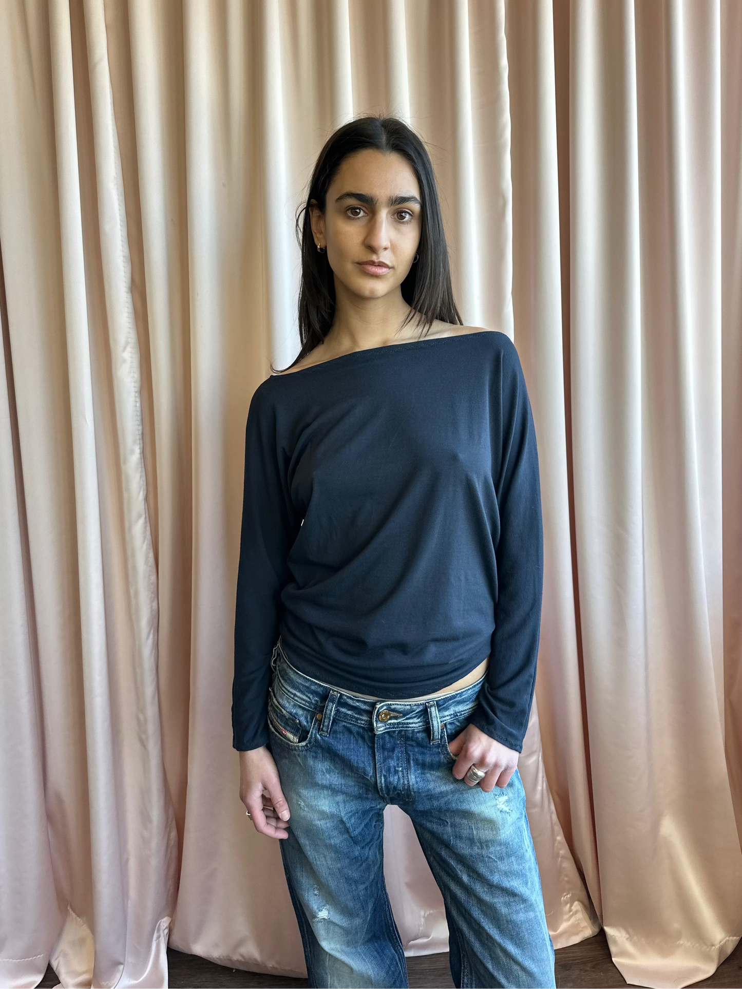 1990's Wide Neck Long Sleeve