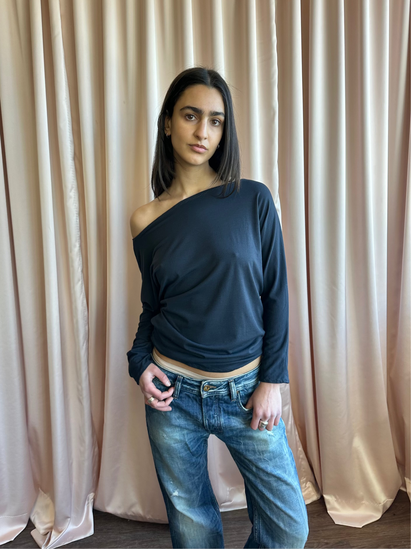 1990's Wide Neck Long Sleeve