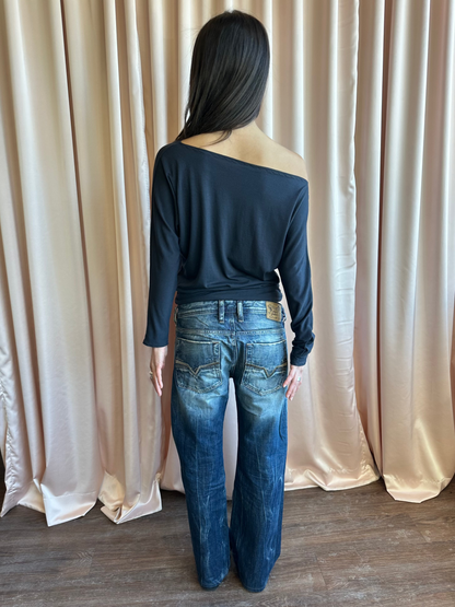 1990's Wide Neck Long Sleeve