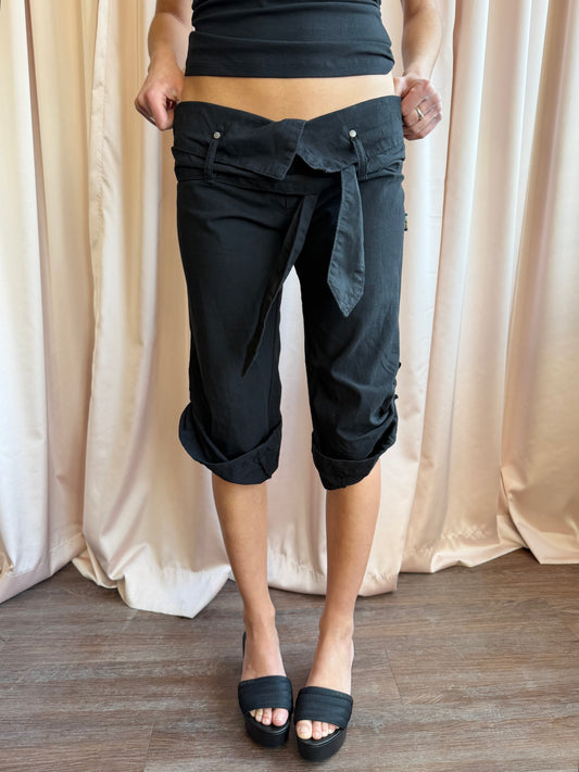 2000's Black Low Rise Belted Capri's