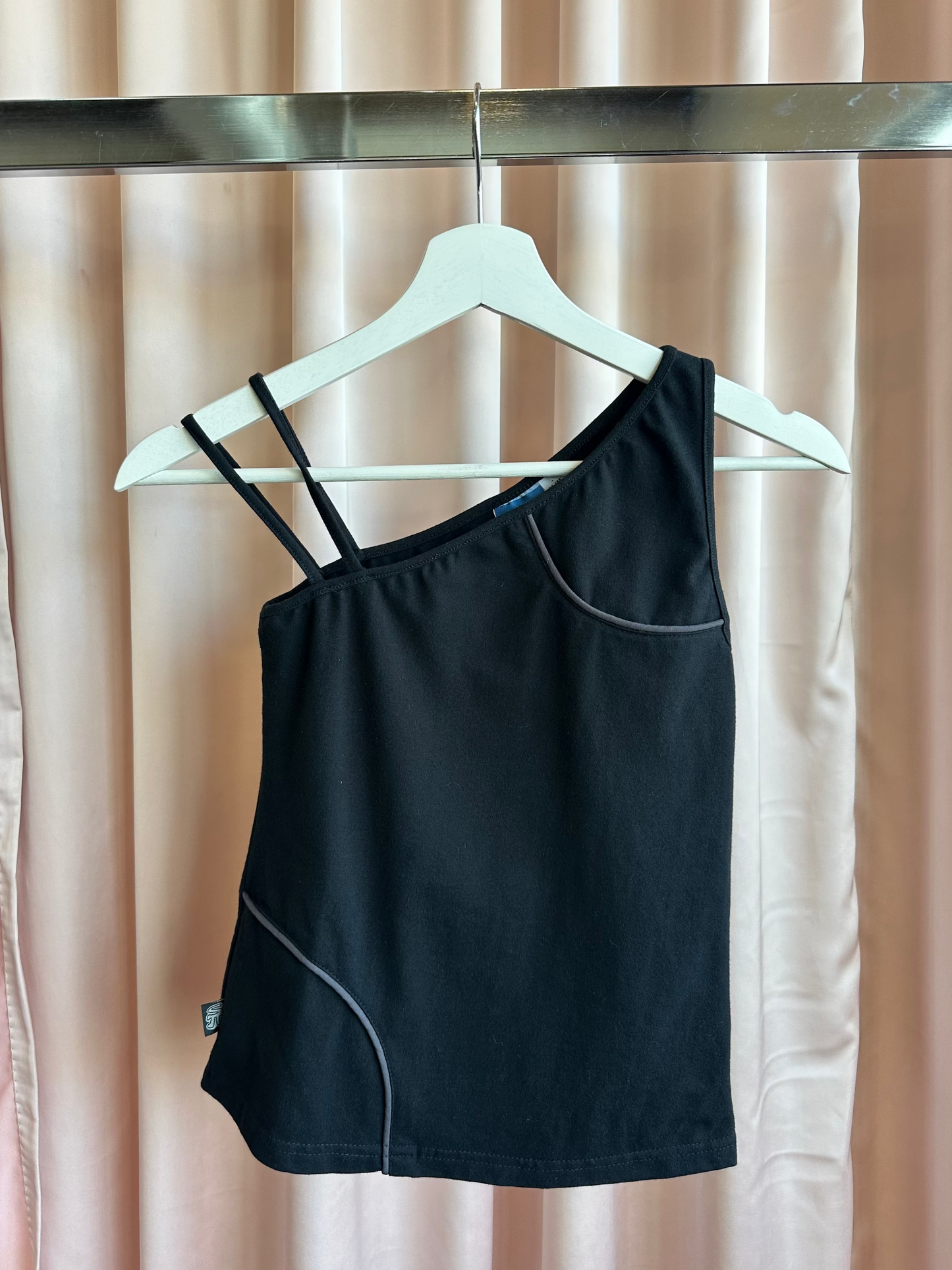 2000's Asymmetric Tank