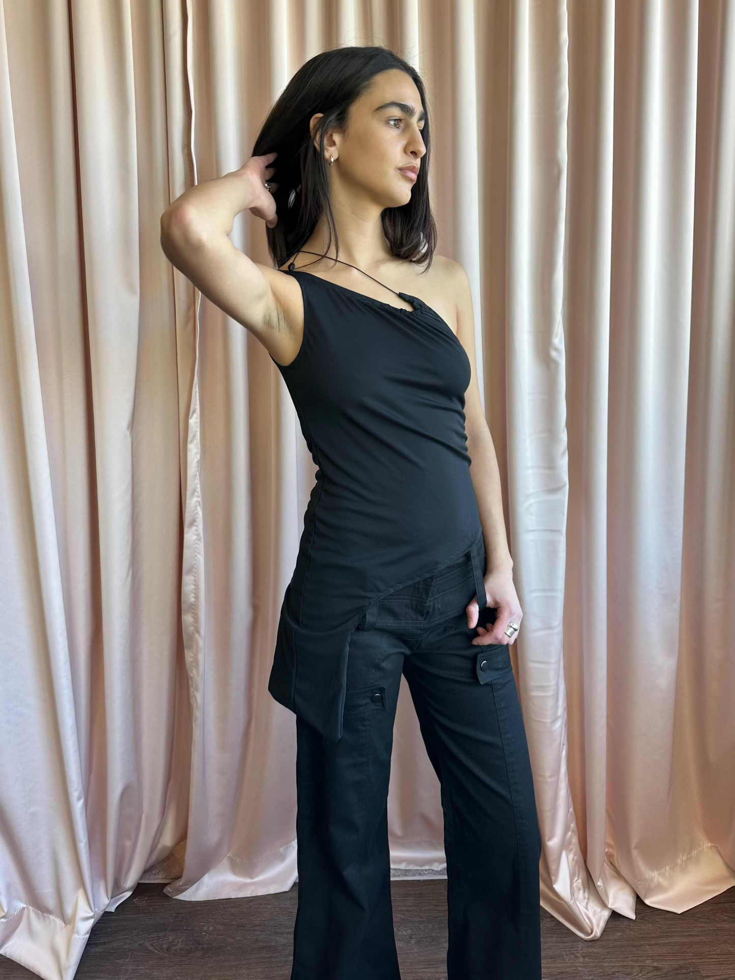 2000's Black Asymmetric Pocket Tank